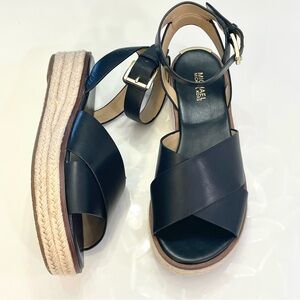 MICHAEL KORS WOMENS BLACK SIZE 6.5 LOW PLATFORM